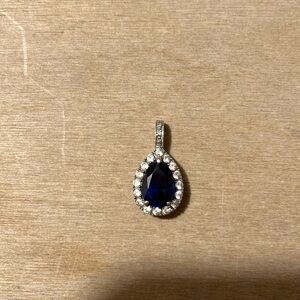 10k white gold sapphire pendant